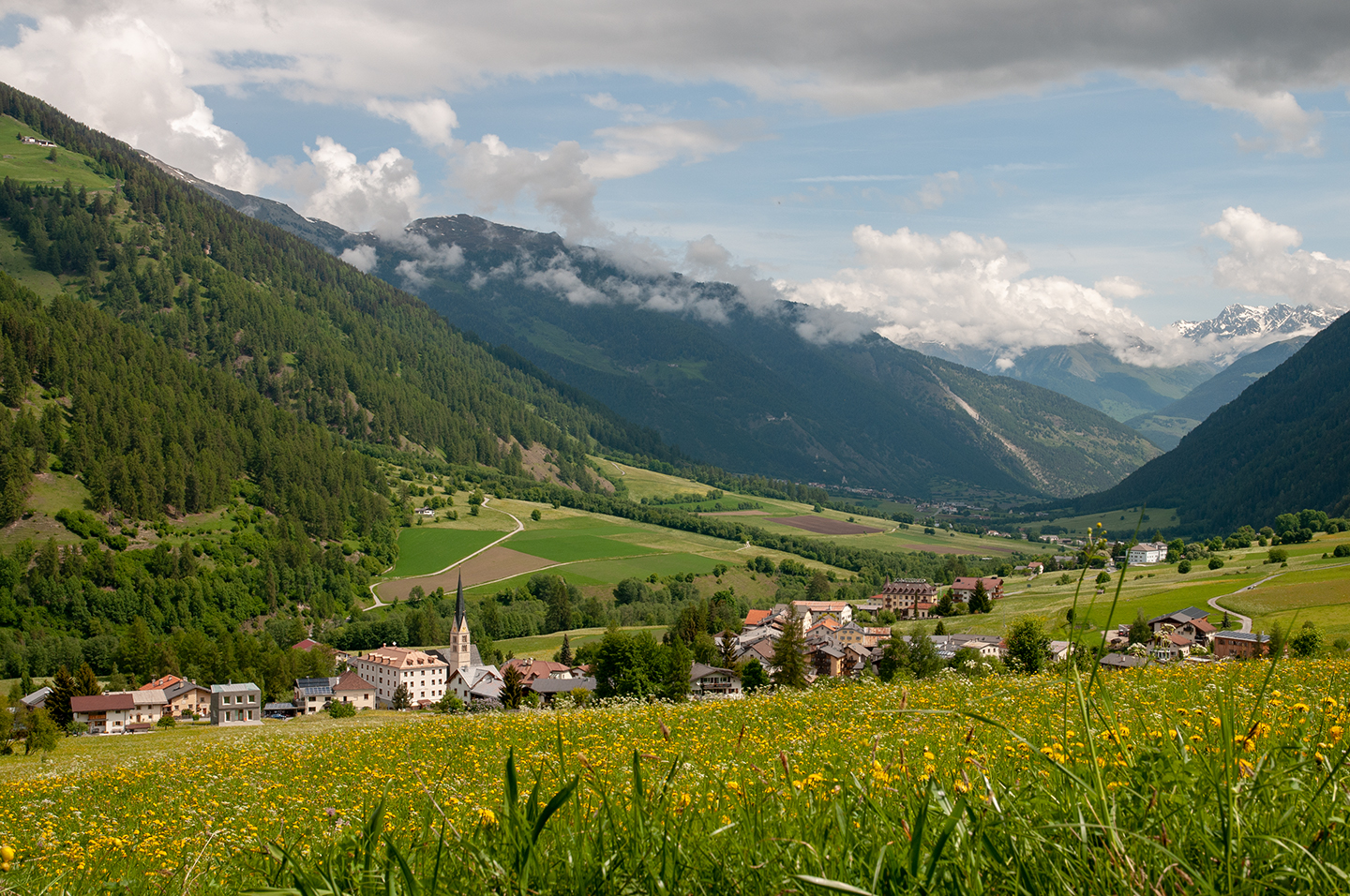 Sta.Maria Blick nach Müstair und Südtirol